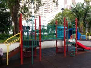 cheung-sha-wan-sports-centre-playground-1