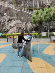choi-wing-road-park-playground-3