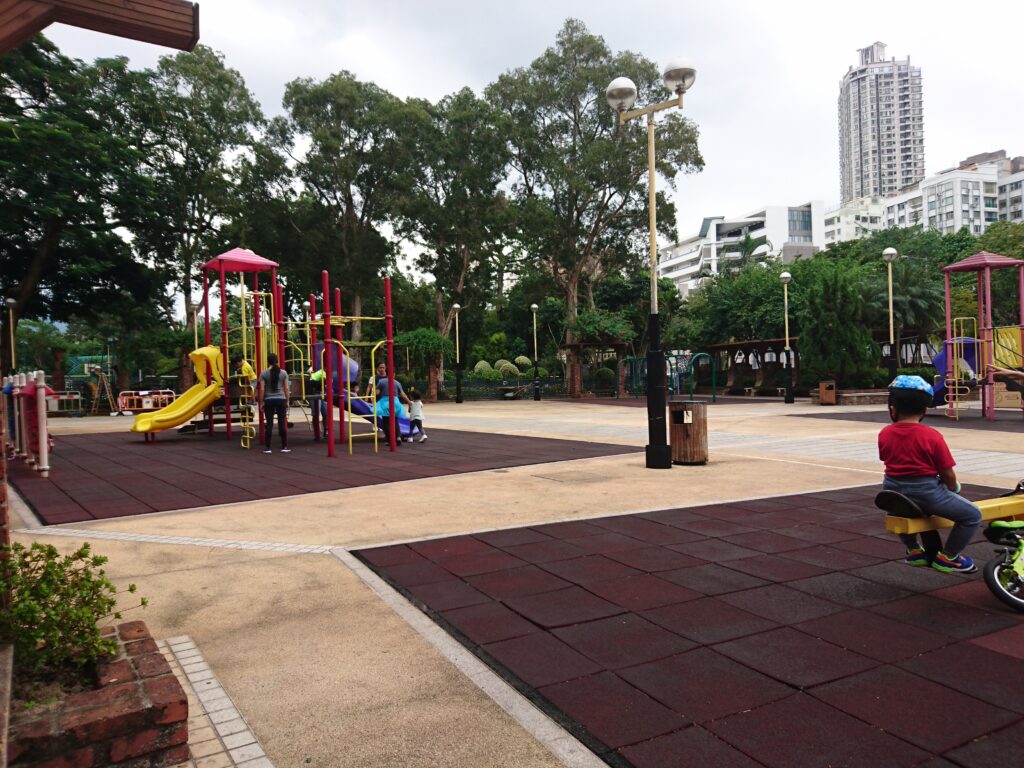 fa-hui-park-playground-1