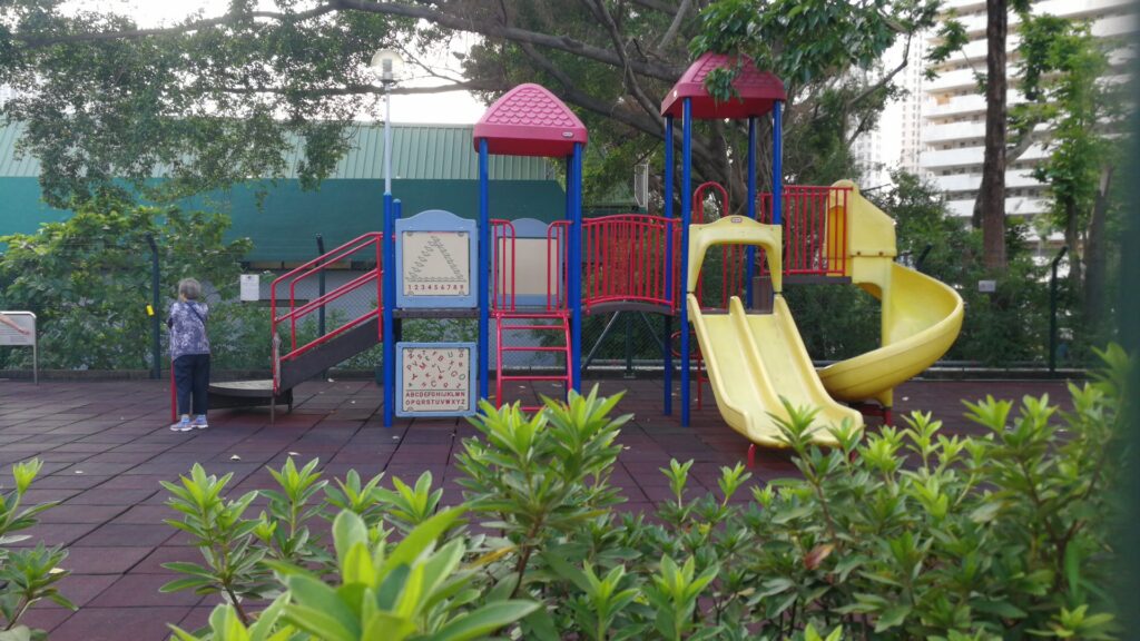 hiu-kwong-street-childrens-playground-1