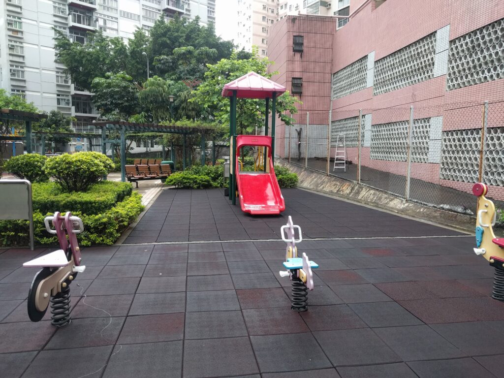 ho-man-tin-hill-road-rest-garden-playground-1