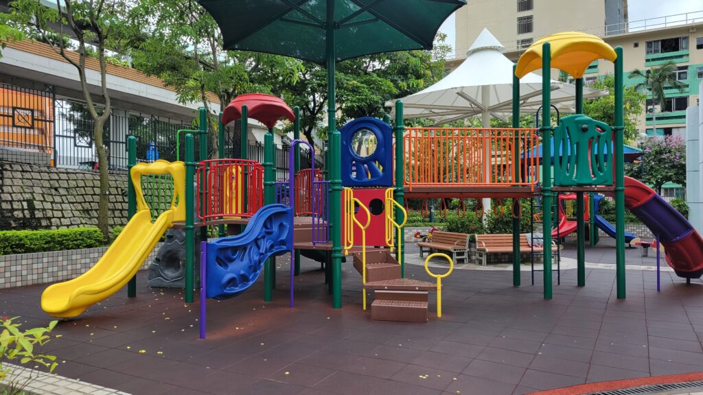 ho-man-tin-park-playground-1