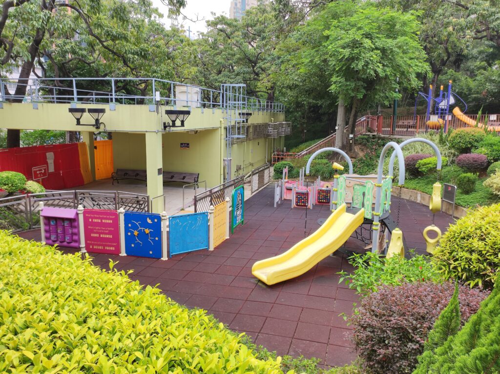 kowloon-tsai-park-playground-1