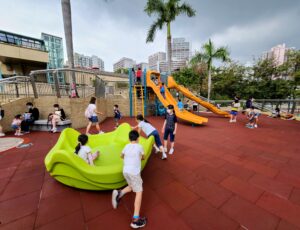 lai-chi-kok-park-childrens-playground-1