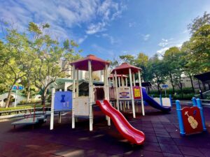 lai-chi-kok-park-childrens-playground-4
