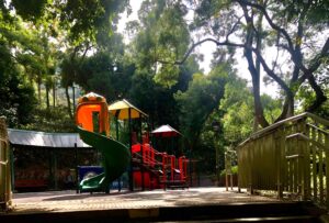 lam-tin-park-playground-2