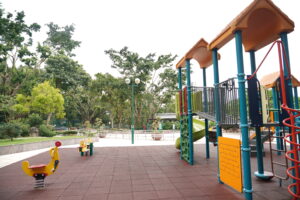 lion-rock-park-childrens-playground-2
