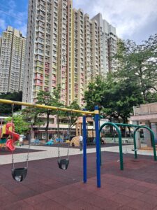 po-on-road-playground-4