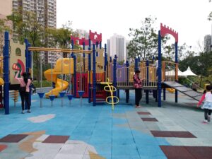 sau-ming-road-park-playground-2