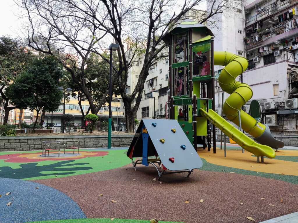 shung-ling-street-playground-1