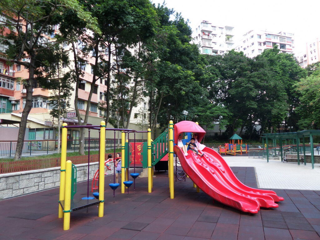 yuet-wah-street-playground-1